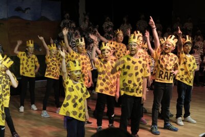 Foto des Albums: Musicalaufführung 1 Tuishi pamoja Juni 2025