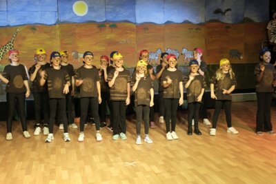 Foto des Albums: Musicalaufführung 1 Tuishi pamoja Juni 2025
