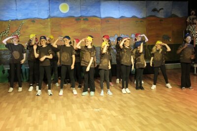 Foto des Albums: Musicalaufführung 1 Tuishi pamoja Juni 2025
