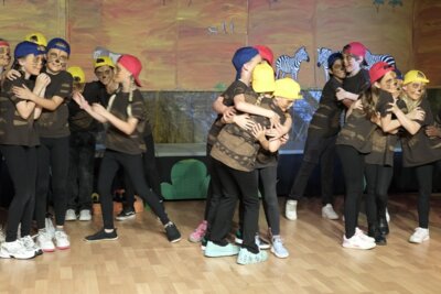 Foto des Albums: Musicalaufführung 1 Tuishi pamoja Juni 2025