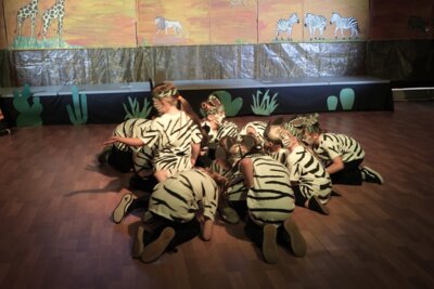 Foto des Albums: Musicalaufführung 1 Tuishi pamoja Juni 2025