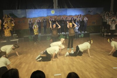 Foto des Albums: Musicalaufführung 1 Tuishi pamoja Juni 2025