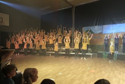 Foto des Albums: Musicalaufführung 1 Tuishi pamoja Juni 2025