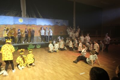 Foto des Albums: Musicalaufführung 1 Tuishi pamoja Juni 2025
