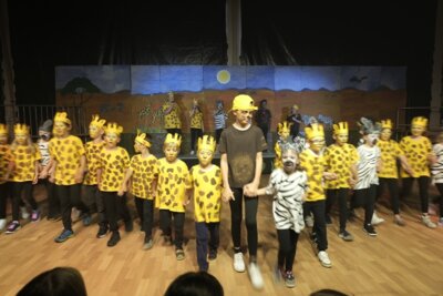 Foto des Albums: Musicalaufführung 1 Tuishi pamoja Juni 2025