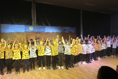 Foto des Albums: Musicalaufführung 1 Tuishi pamoja Juni 2025