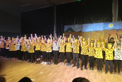 Foto des Albums: Musicalaufführung 1 Tuishi pamoja Juni 2025