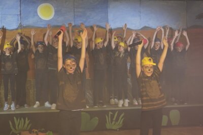 Foto des Albums: Musicalaufführung 1 Tuishi pamoja Juni 2025