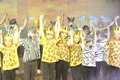 Foto des Albums: Musicalaufführung 2 Tuishi pamoja Juni 2025