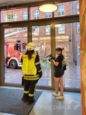 Foto des Albums: RBB dreht eine Reportage über Feuerwehrfrauen
