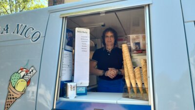 Foto des Albums: Eiswagen und Wasserspiele