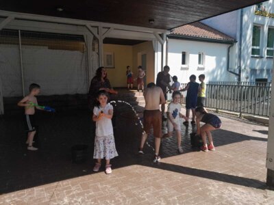 Foto des Albums: Eiswagen und Wasserspiele