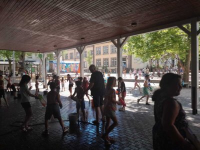 Foto des Albums: Eiswagen und Wasserspiele