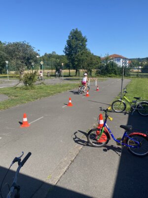 Foto des Albums: Verkehrsgarten Klasse 2b