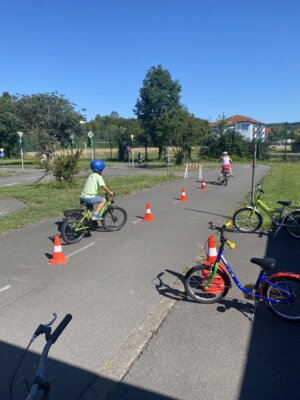 Foto des Albums: Verkehrsgarten Klasse 2b