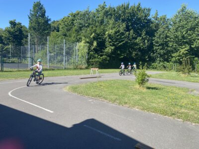 Foto des Albums: Verkehrsgarten Klasse 2b