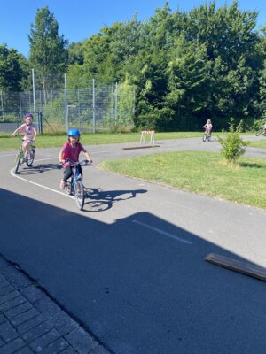 Foto des Albums: Verkehrsgarten Klasse 2b