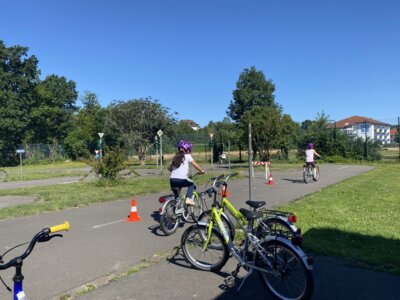 Foto des Albums: Verkehrsgarten Klasse 2b