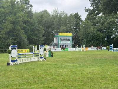 Springpr&uuml;fung auf unserem Rasenplatz  (Bild vergr&ouml;&szlig;ern)