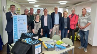 Foto des Albums: Spende für Stadtbibliothek