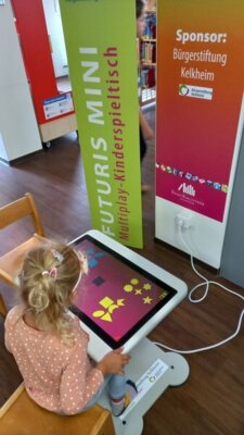 Foto des Albums: Spende für Stadtbibliothek