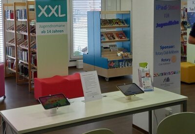 Foto des Albums: Spende für Stadtbibliothek