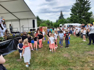 Kindershow  (Bild vergr&ouml;&szlig;ern)