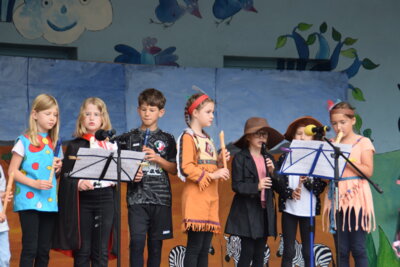 Foto des Albums: Schuljahresabschlussfeier - Bilder des ersten Teils