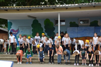 Foto des Albums: Schuljahresabschlussfeier - Bilder des ersten Teils