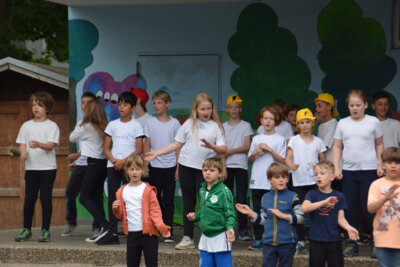 Foto des Albums: Schuljahresabschlussfeier - Bilder des ersten Teils