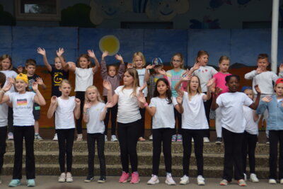 Foto des Albums: Schuljahresabschlussfeier - Bilder des ersten Teils