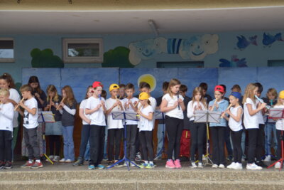 Foto des Albums: Schuljahresabschlussfeier - Bilder des ersten Teils