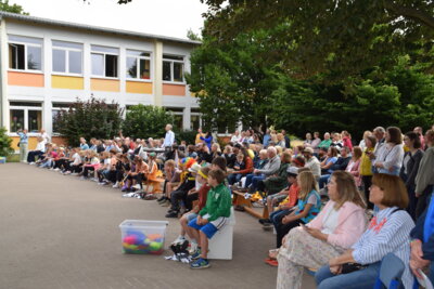 Foto des Albums: Schuljahresabschlussfeier - Bilder des ersten Teils