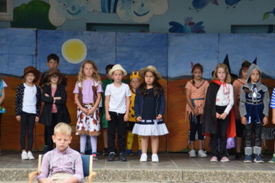 Foto des Albums: Schuljahresabschlussfeier - Bilder des ersten Teils