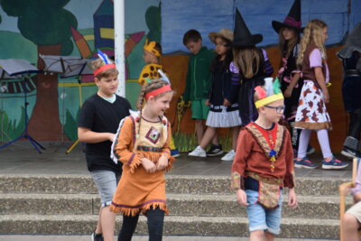 Foto des Albums: Schuljahresabschlussfeier - Bilder des ersten Teils