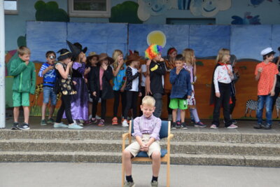 Foto des Albums: Schuljahresabschlussfeier - Bilder des ersten Teils