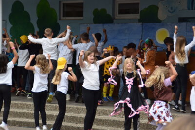 Foto des Albums: Schuljahresabschlussfeier - Bilder des ersten Teils