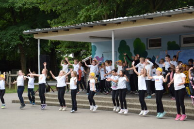 Foto des Albums: Schuljahresabschlussfeier - Bilder des ersten Teils