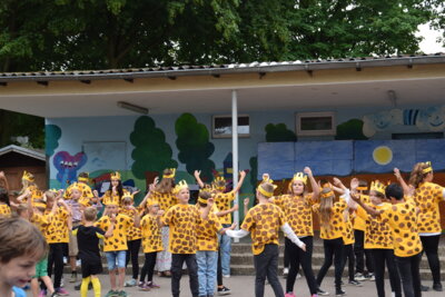 Foto des Albums: Schuljahresabschlussfeier - Bilder des zweiten Teils