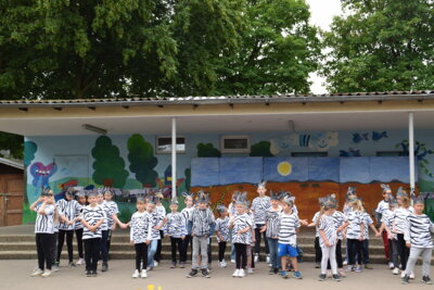 Foto des Albums: Schuljahresabschlussfeier - Bilder des zweiten Teils