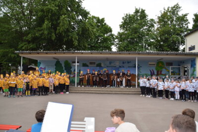 Foto des Albums: Schuljahresabschlussfeier - Bilder des zweiten Teils