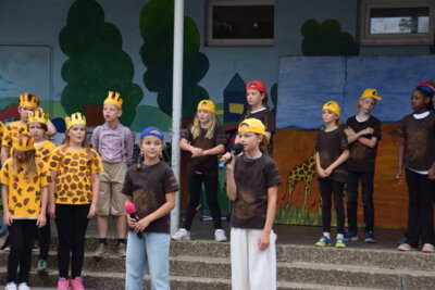 Foto des Albums: Schuljahresabschlussfeier - Bilder des zweiten Teils