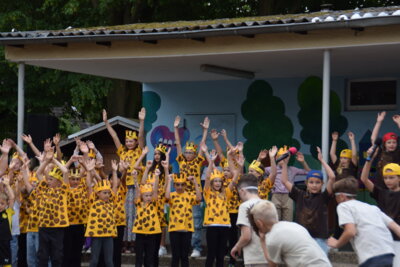 Foto des Albums: Schuljahresabschlussfeier - Bilder des zweiten Teils