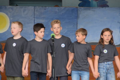 Foto des Albums: Schuljahresabschlussfeier - Bilder des zweiten Teils