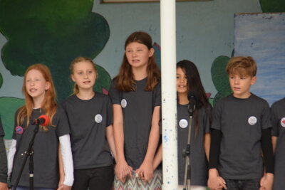 Foto des Albums: Schuljahresabschlussfeier - Bilder des zweiten Teils