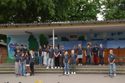 Foto des Albums: Schuljahresabschlussfeier - Bilder des zweiten Teils