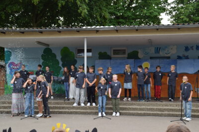 Foto des Albums: Schuljahresabschlussfeier - Bilder des zweiten Teils