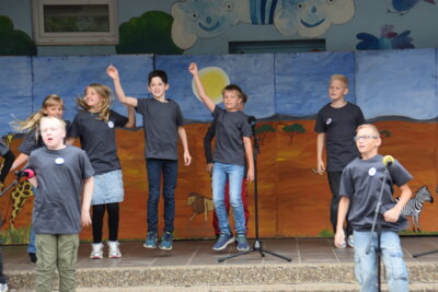Foto des Albums: Schuljahresabschlussfeier - Bilder des zweiten Teils