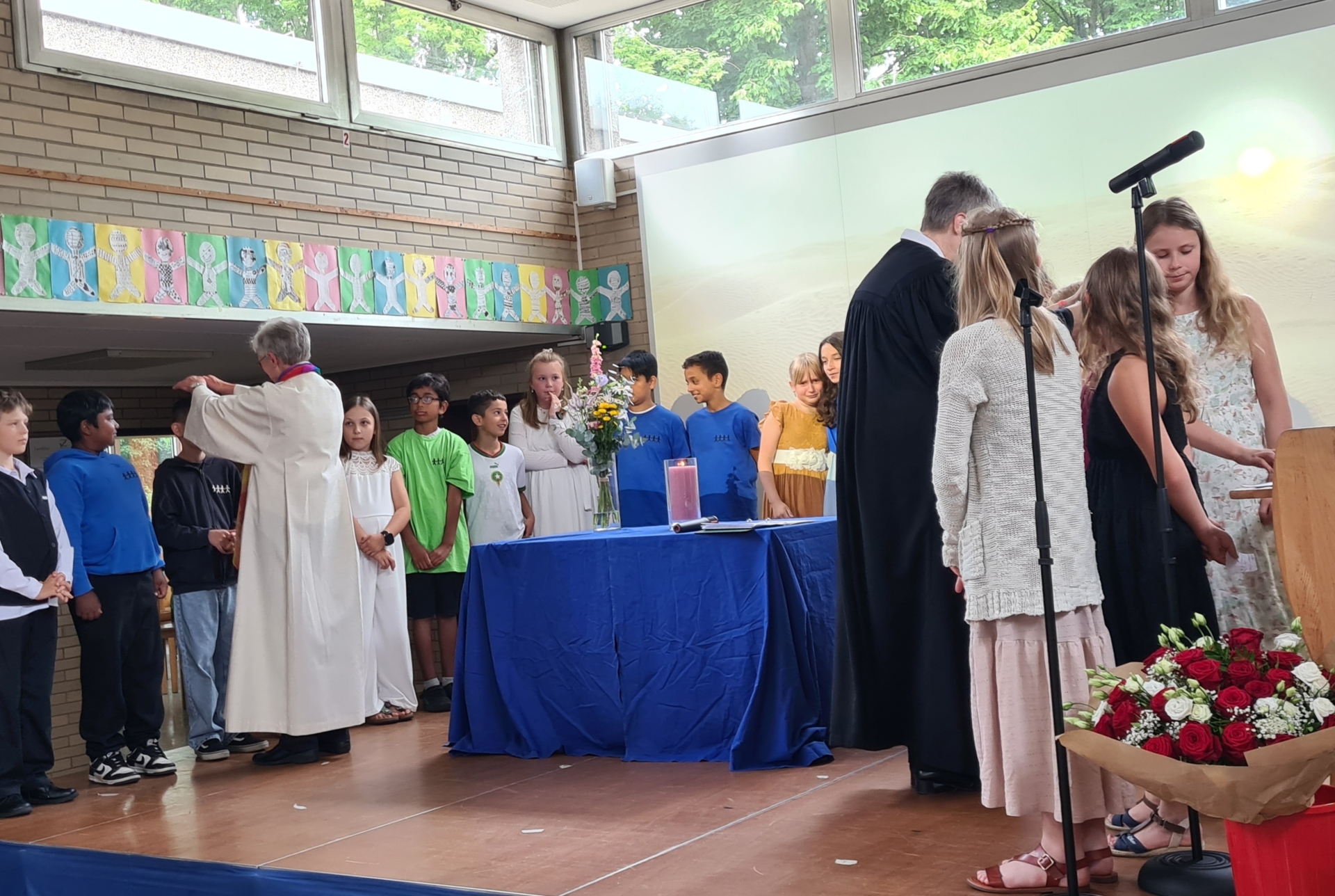 Bild: Segnung im Gottesdienst