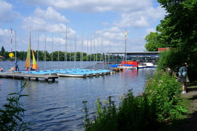 Yachtschule  (Bild vergr&ouml;&szlig;ern)